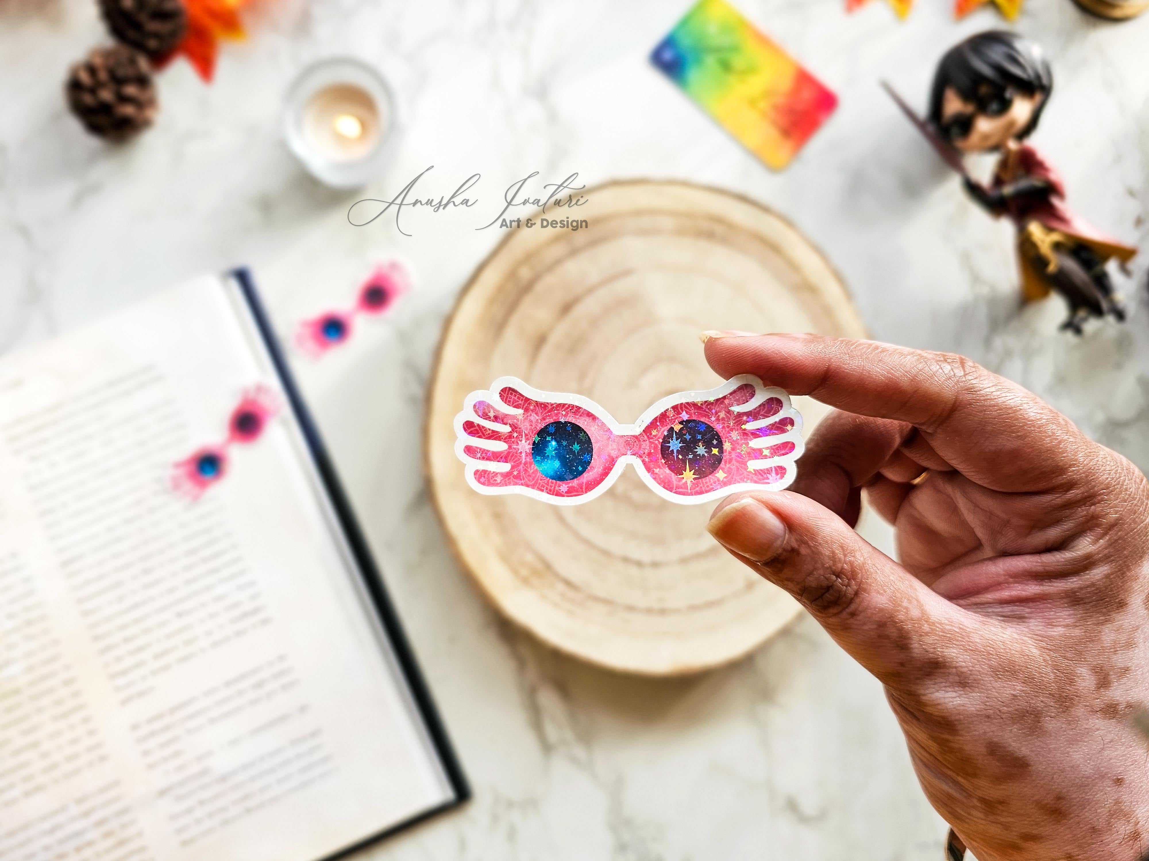 luna-lovegood-specs-holographic-sticker-harry-potter-stickers